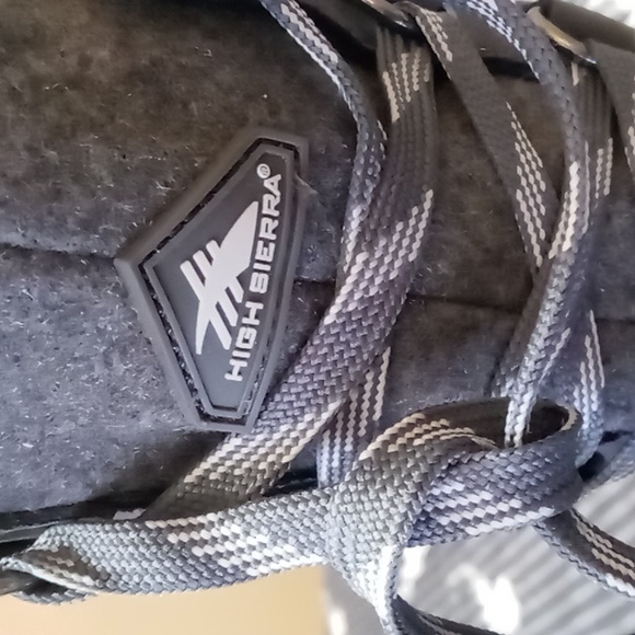 HHIGJ SIERRA SNOW BOOTS SIZE 8M - Picture 2 of 12